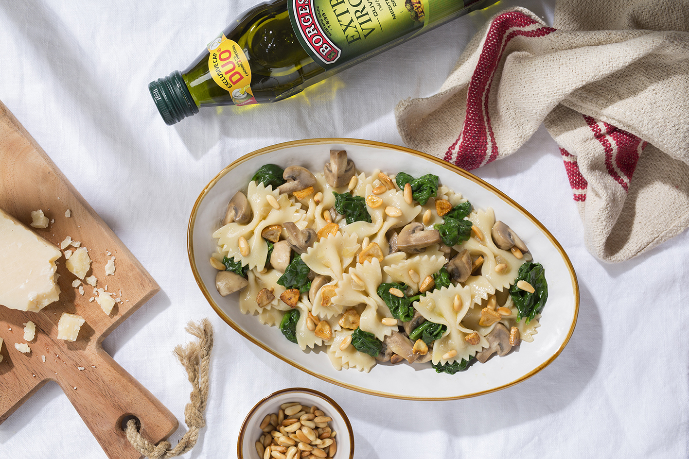 Borges - Farfalle with spinach and mushrooms